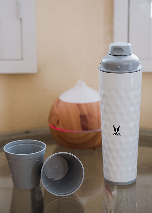 vaya drynk size 11.8 fl.oz