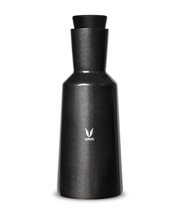 Vaya Carafe - 40.5 fl.oz - Shiny Black